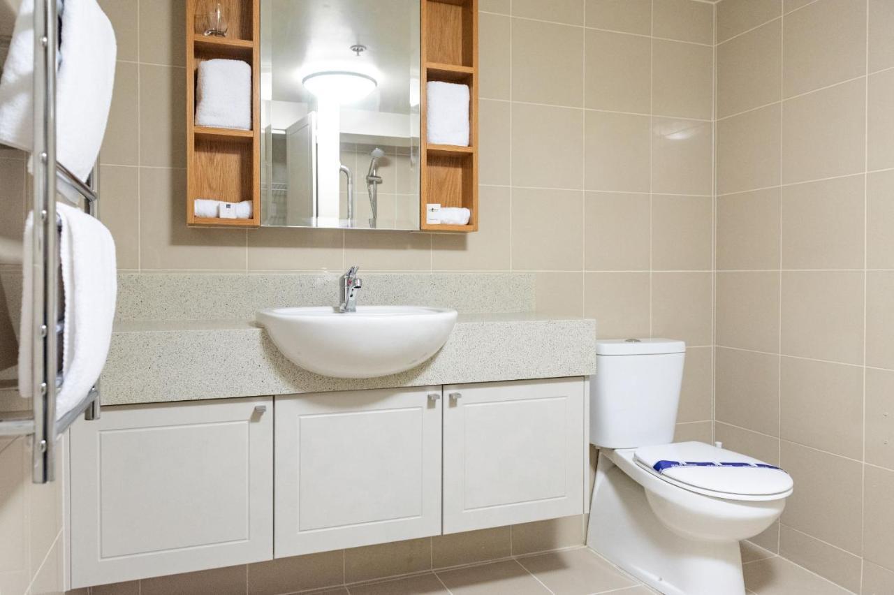 Ocean Breeze Hotel Auckland Bagian luar foto
