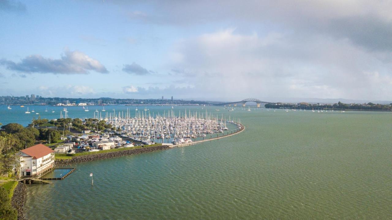 Ocean Breeze Hotel Auckland Bagian luar foto